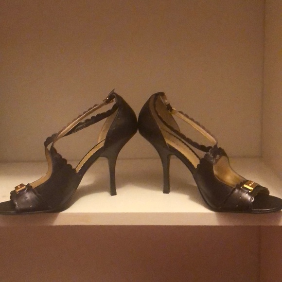 BCBGirls brown leather heels. - Picture 3 of 4